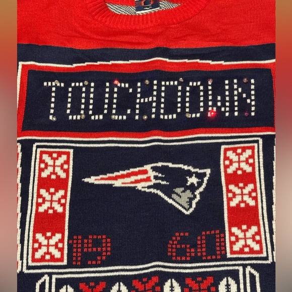 Team Apparel New England Patriots Light Up Touchdown Sweater Christmas Size XL - Picture 9 of 14